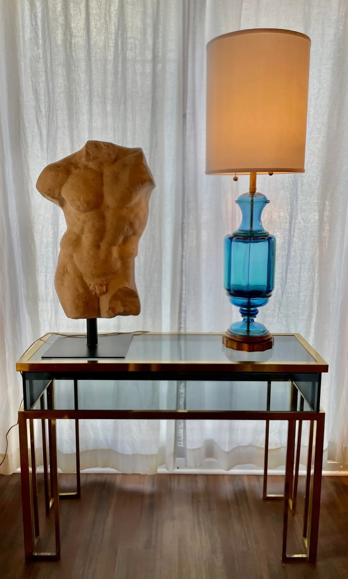 Italian Design Console Table in Brass and Gray Smoked Glass - Image 6